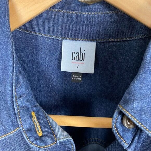 ✨ Cabi Rebel Jean Button up Shirt ✨ - Picture 4 of 5